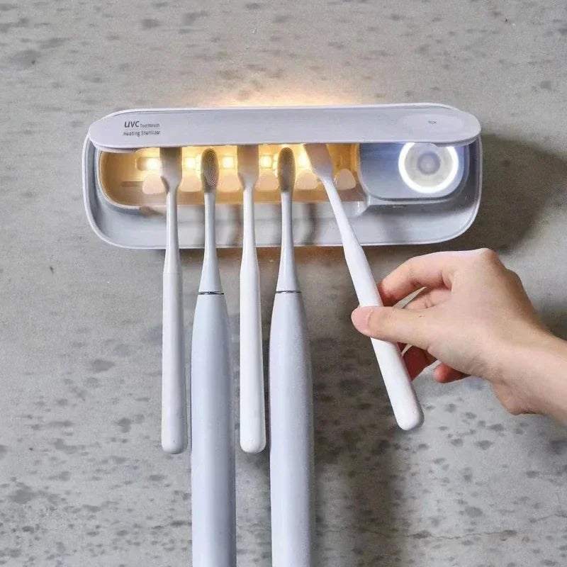 Nouveau stérilisateur de brosse à dents UV Support de brosse à dents intelligent à séchage automatique rapide monté sur mur avec lumière de capteur intelligente